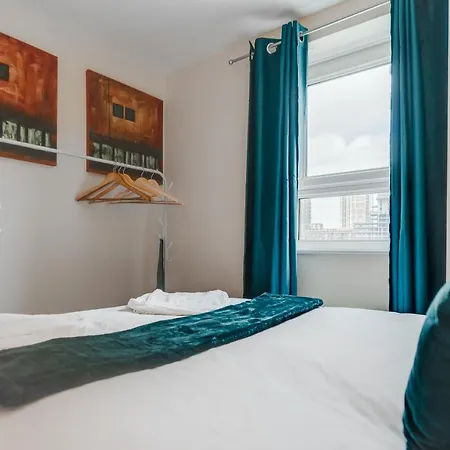Stylish 2 Bed Manchester Flat Экстерьер фото