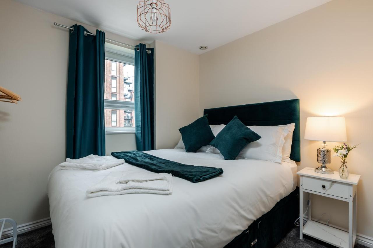 Stylish 2 Bed Flat Апартаменты