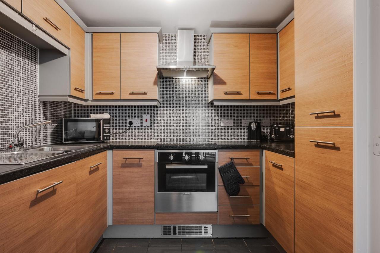 Stylish 2 Bed Flat * Manchester